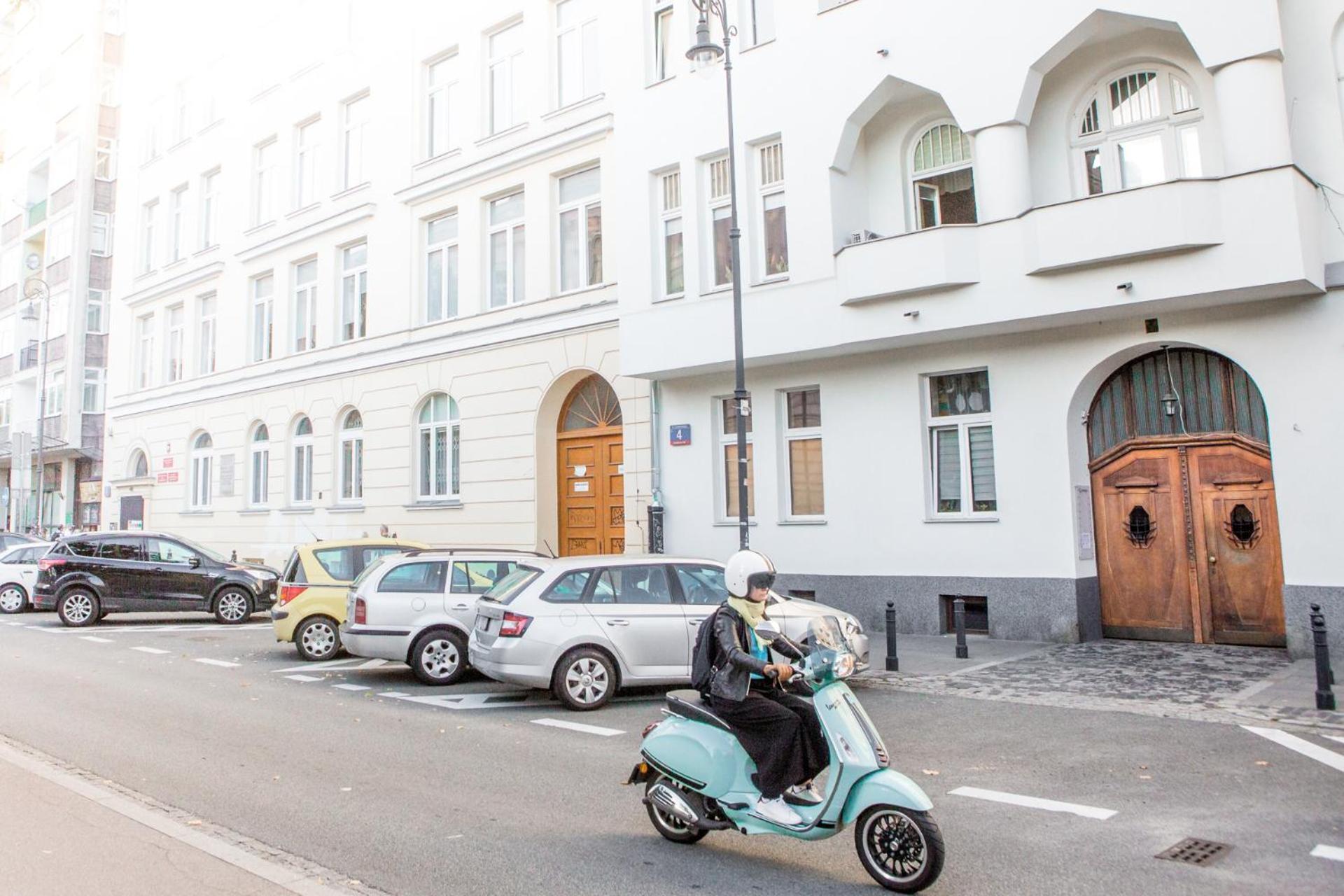 Oomph Vintage 2Br Gem Steps From Politechnika Apartment Warsawa Bagian luar foto
