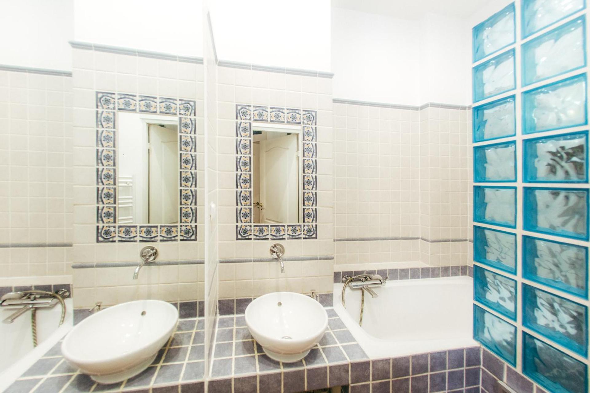 Oomph Vintage 2Br Gem Steps From Politechnika Apartment Warsawa Bagian luar foto
